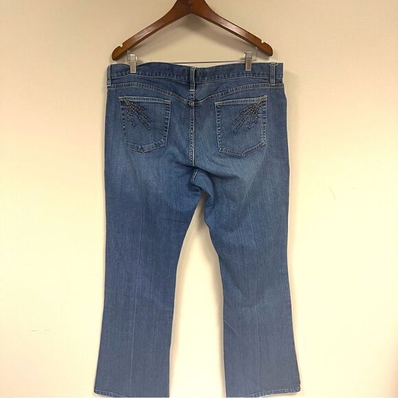 👠Old navy bootcut stretch with embellished back pockets 18 - Picture 4 of 7